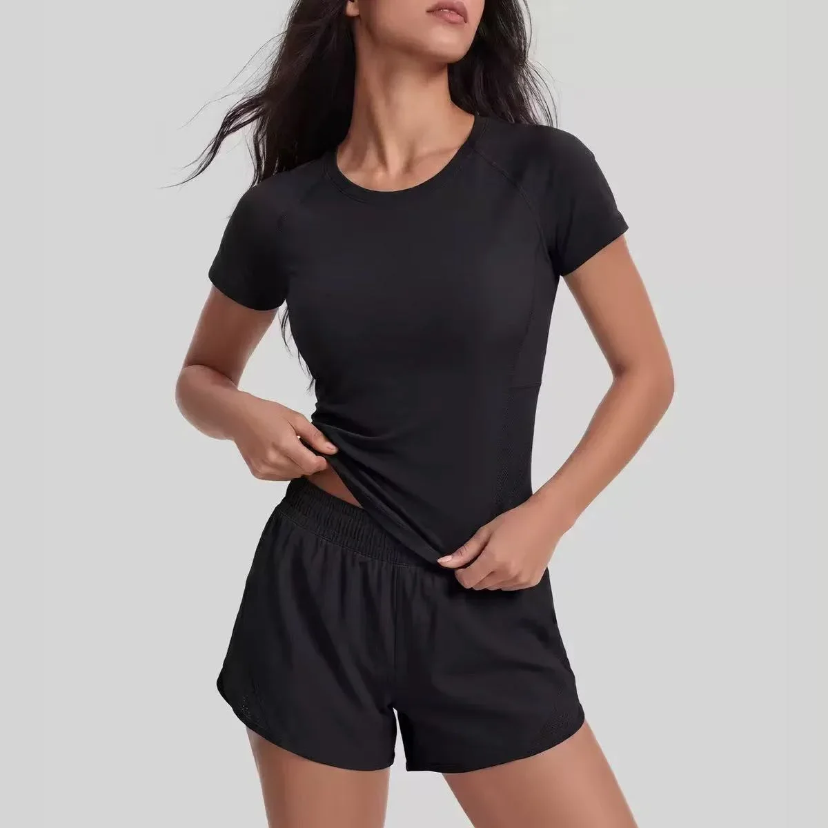 Áo thun tay ngắn form suông phối lưới – ảnh 2