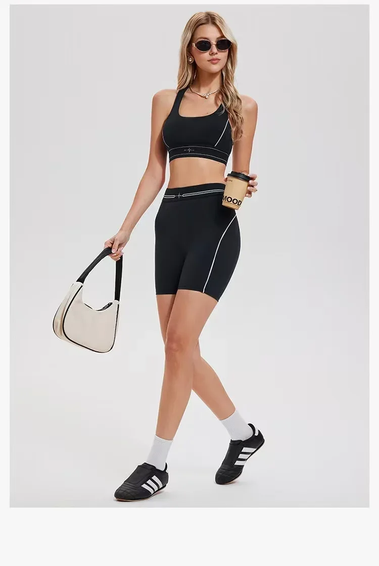 Áo Bra + Quần legging thiết kế ôm với các đường viền kẻ – ảnh 2